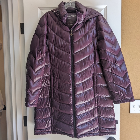 Calvin Klein Jackets & Blazers - CALVIN KLEIN Lightweight Long Puffer Jacket